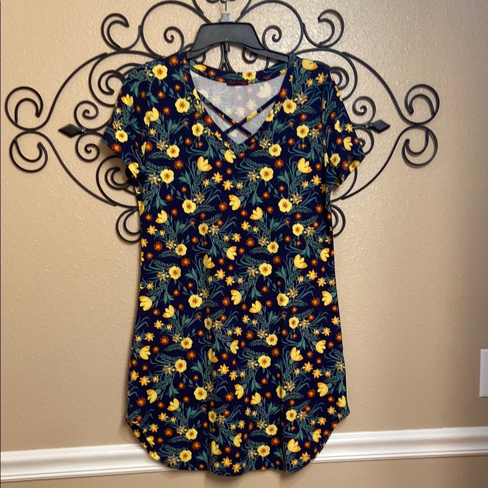 Chic Blue and Black Cut Out Fitted Blouse
